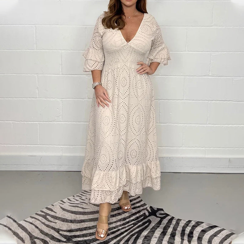 Midi-jurk met geborduurde Anglaise ruches aan de mouwen